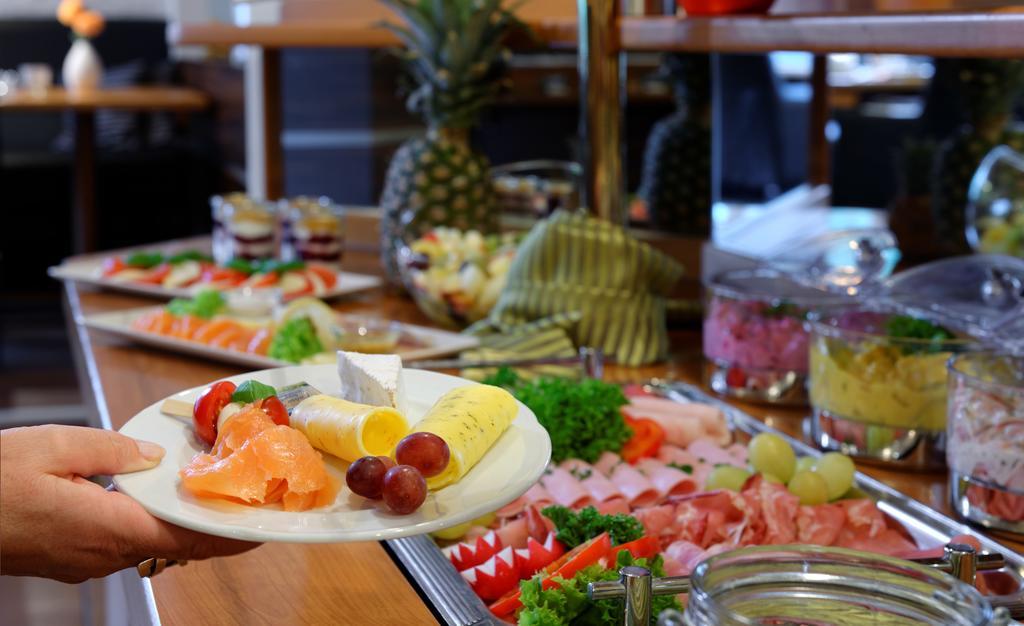 Trend Hotel Olsztyn Bagian luar foto